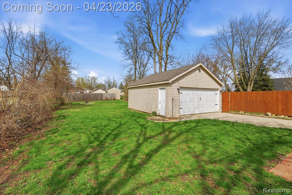 4008 Woodmere Drive, Waterford, MI 48329 — Photo 26