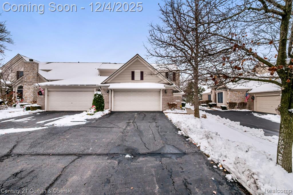 16925 Lochmoor Circle E, Northville, MI 48168 — Photo 8