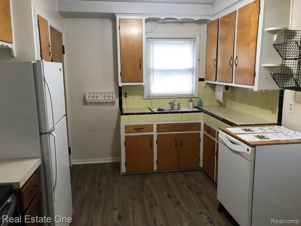 706 SYMES Avenue, Royal Oak, MI 48067 — Photo 5