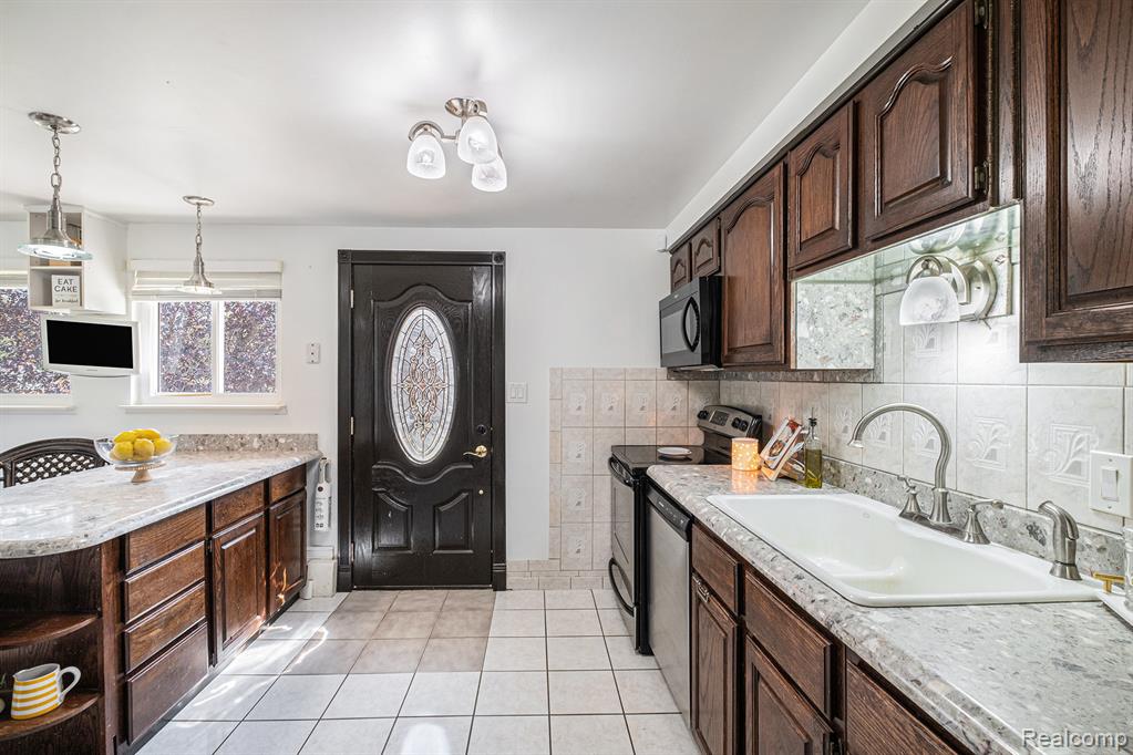 8134 Vanadia Drive, Mount Morris, MI 48458 — Photo 12