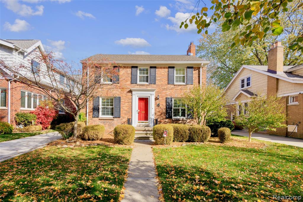 872 University Place, Grosse Pointe, MI 48230 — front exterior