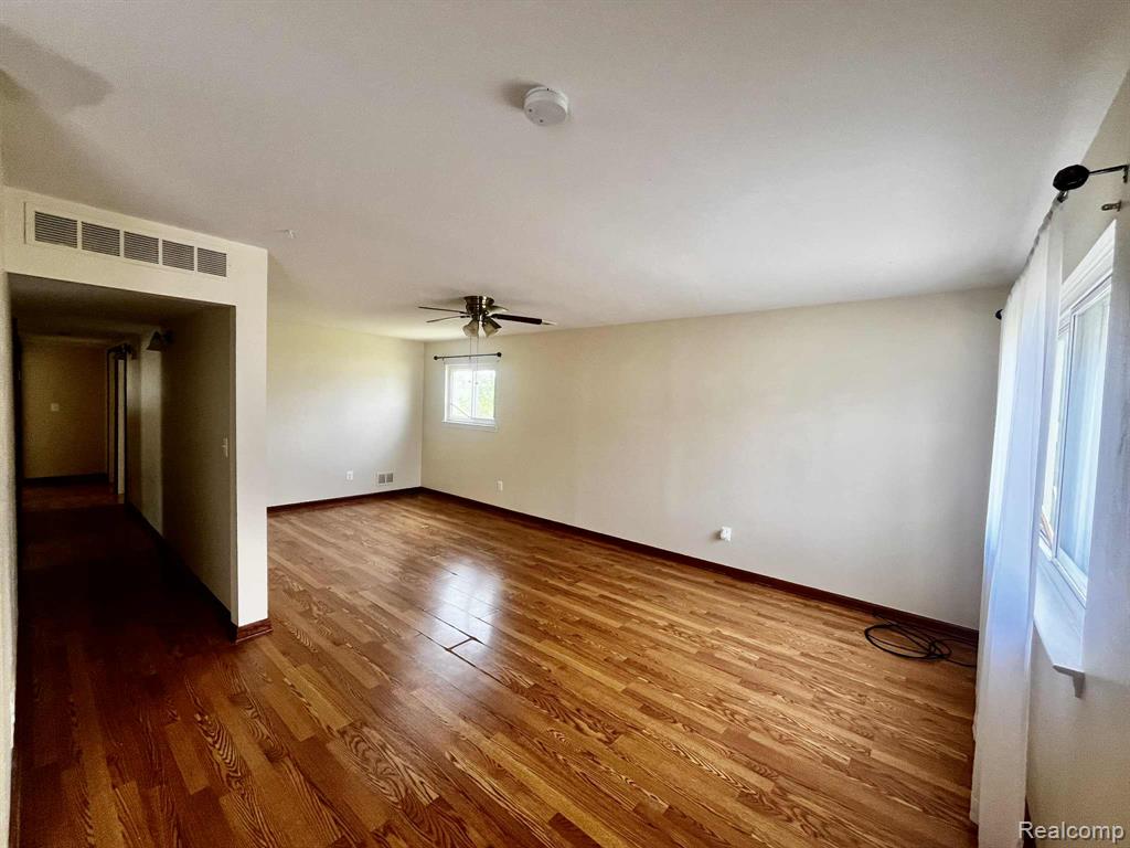4144 Norbert Ave, Warren, MI 48091 — Photo 2