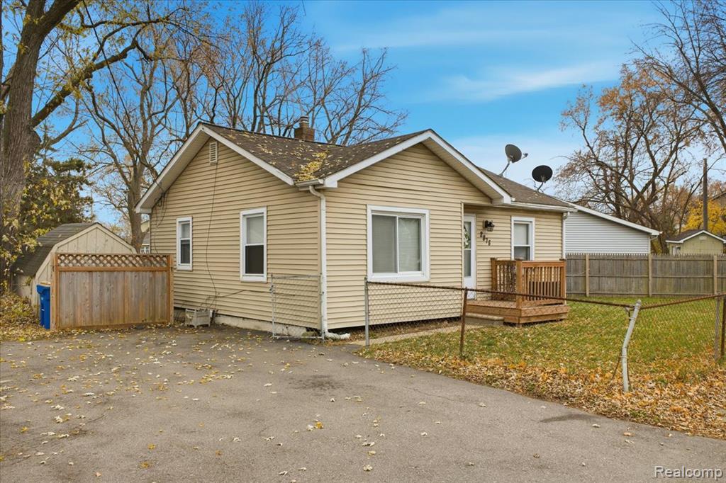2878 N Williams Lake Road, Addison, MI 48329 — Photo 2