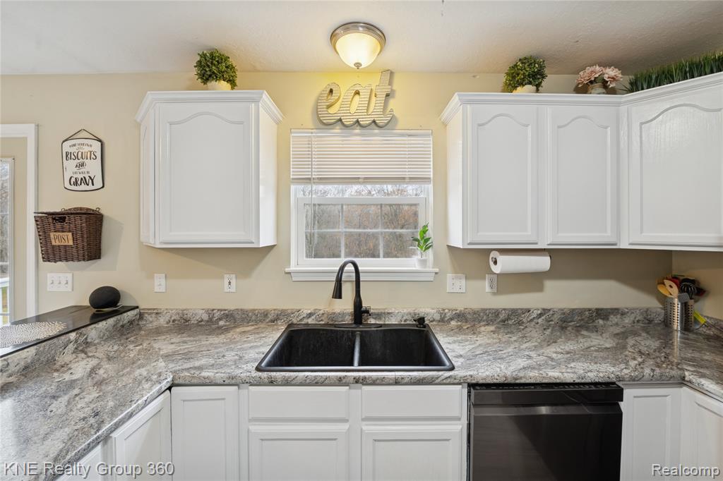 15082 Meadow Lane, Linden, MI 48451 — Photo 17