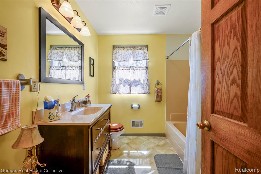 2228 E GORDON Road, Au Gres, MI 48703 — Photo 22