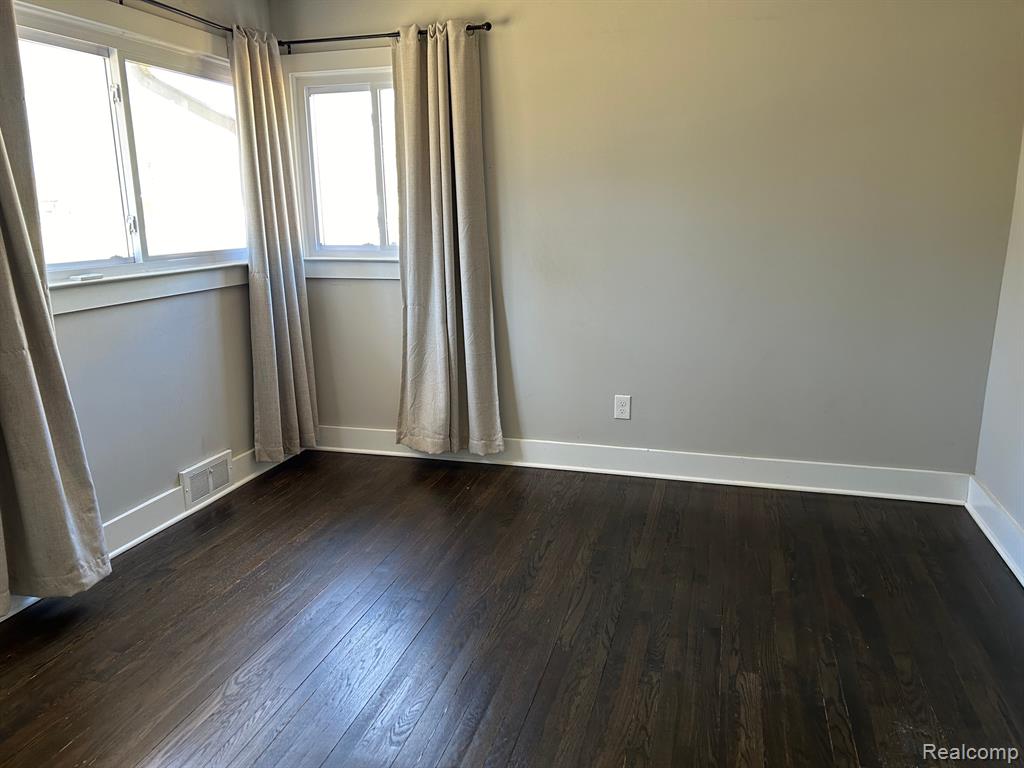 50110 CEDARGROVE Road, Shelby Twp, MI 48317 — Photo 18