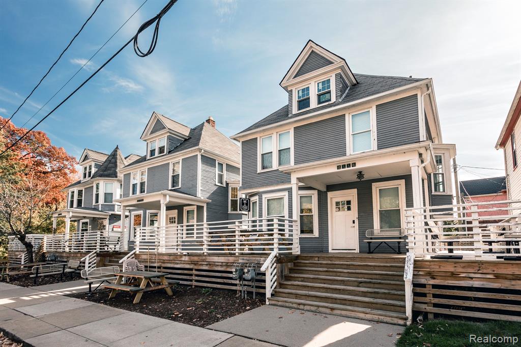 8116 Kercheval Street - Photo 3