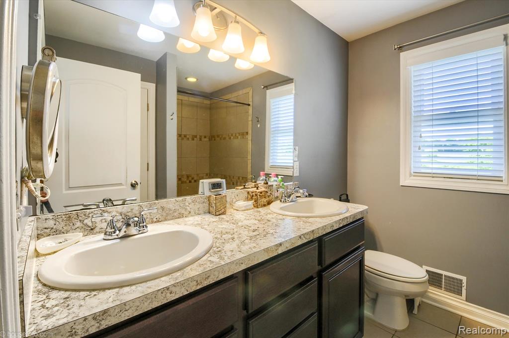 317 N Summers Road, Imlay City, MI 48444 — Photo 18