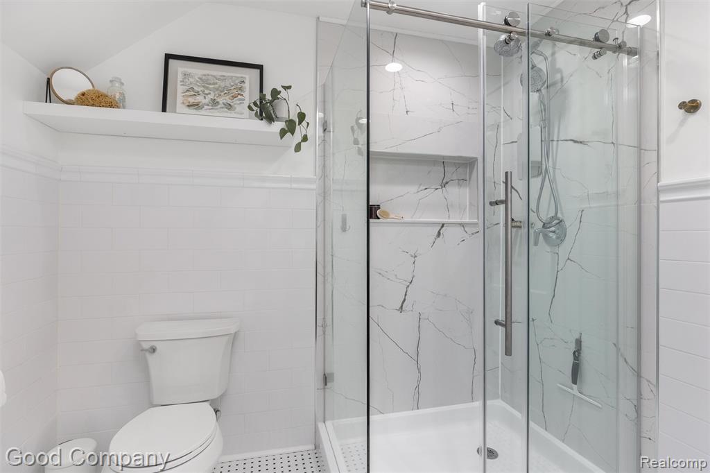641 W WOODLAND Street, Ferndale, MI 48220 — Photo 33