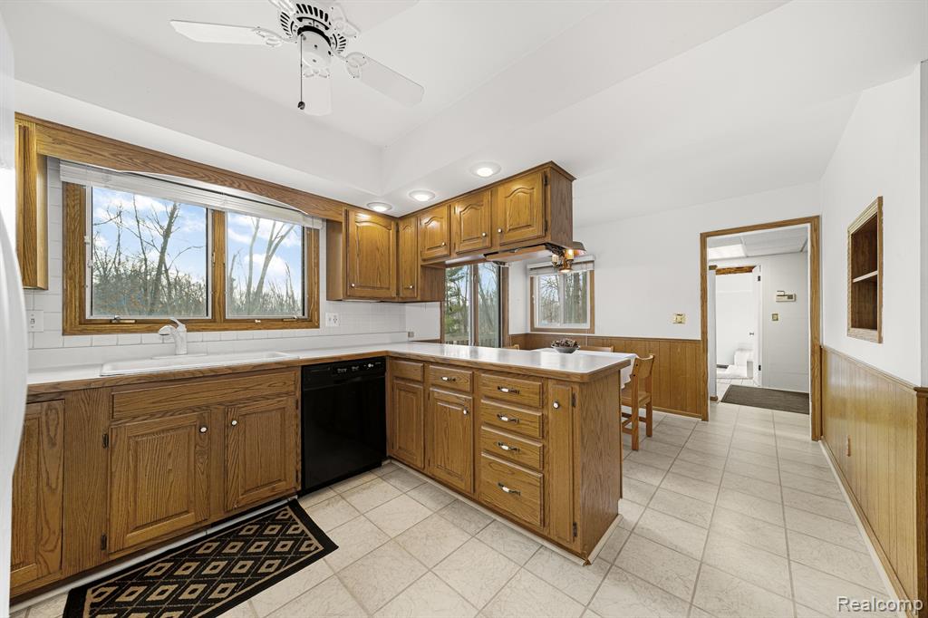 4717 MOHICAN Lane, Okemos, MI 48864 — Photo 12