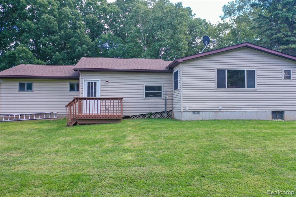 1075 Indian Road, Lapeer, MI 48446 — Photo 26