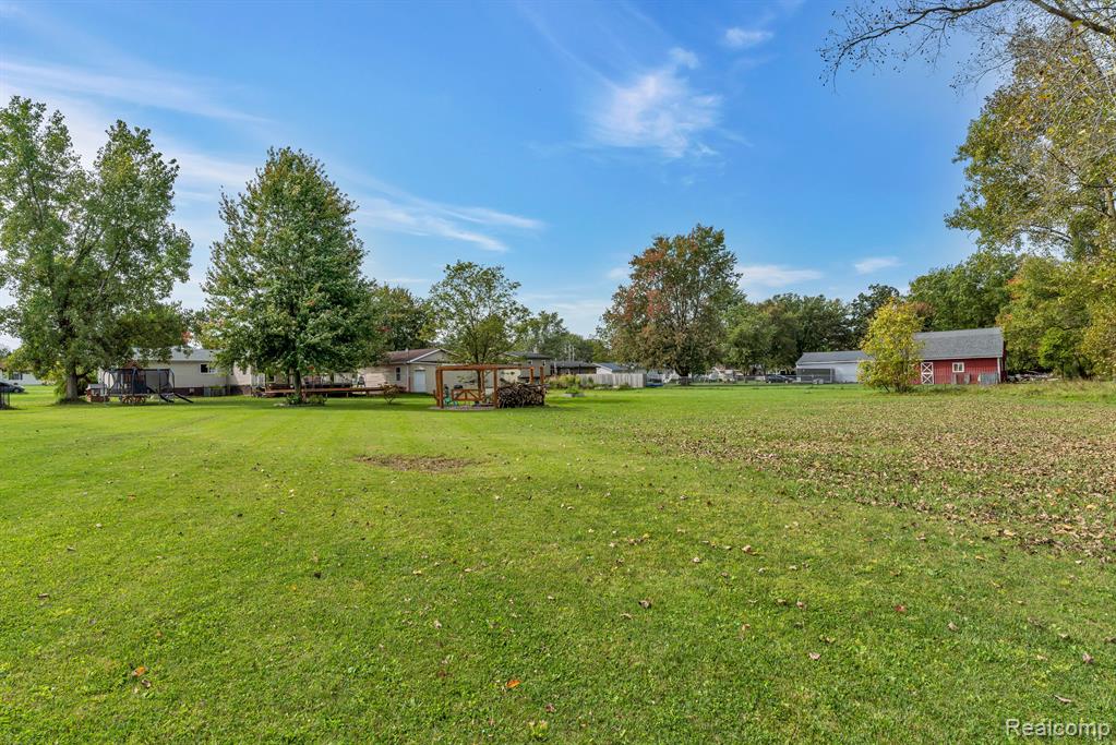 7167 E CARPENTER Road, Davison, MI 48423 — Photo 32