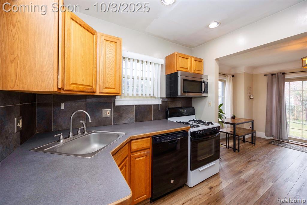 808 Kings Highway, Lincoln Park, MI 48146 — Photo 21