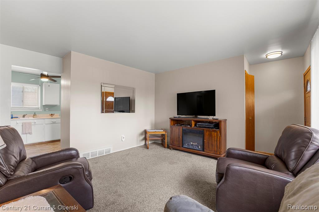 7011 Helen Street, Garden City, MI — Photo 11