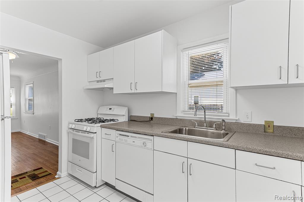 7173 Dudley Street, Taylor, MI 48180 — Photo 18
