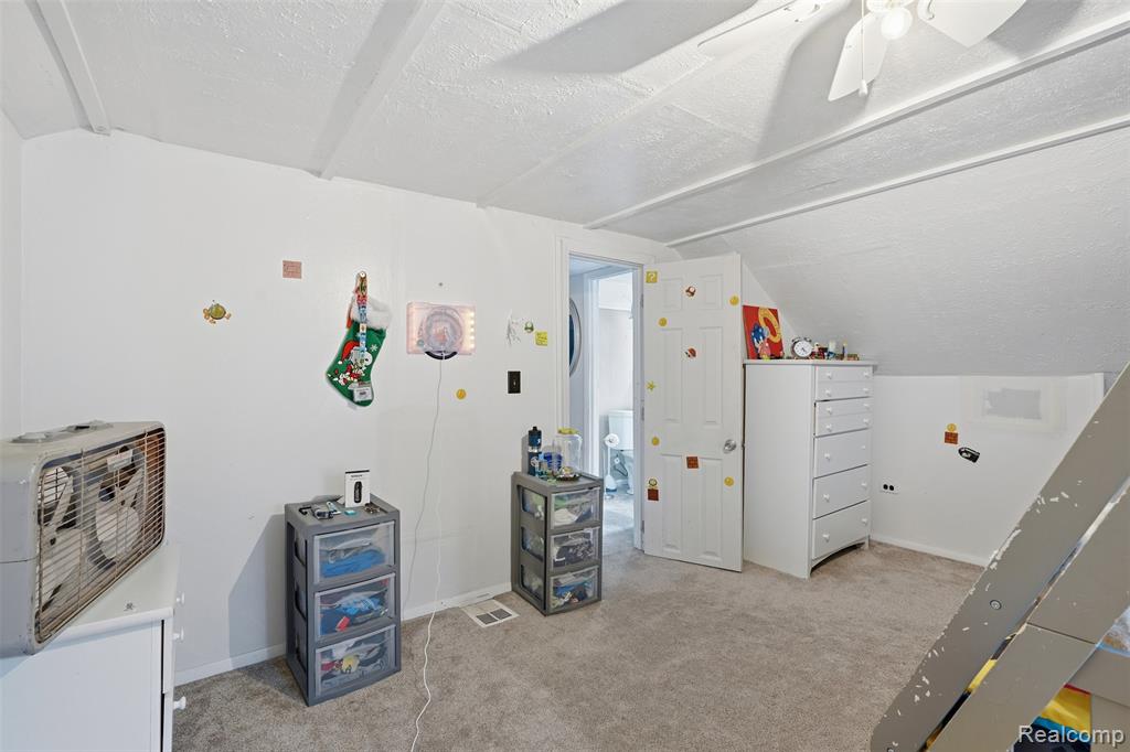 24248 Hayes Avenue, Eastpointe, MI 48021 — Photo 25