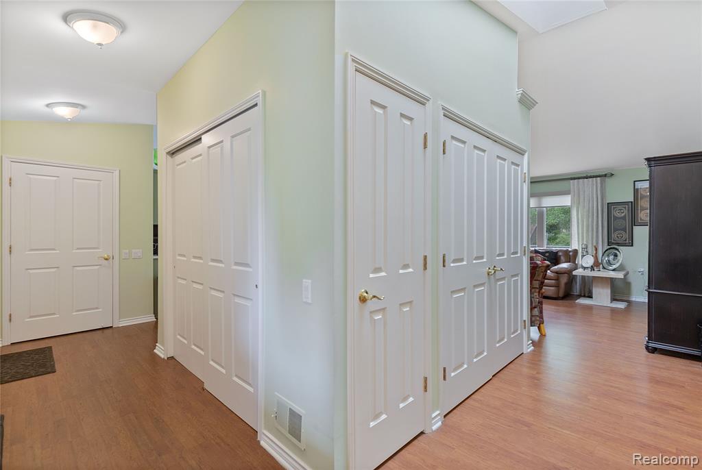 39562 Macomber Street, Harrison Township, MI — Photo 4