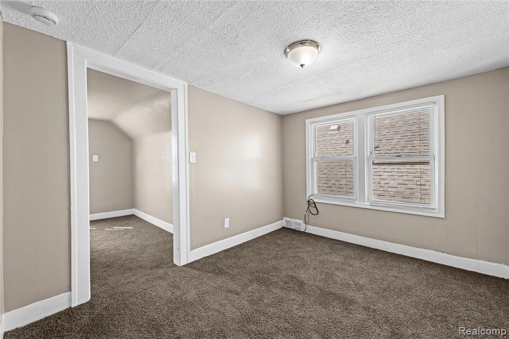 705 Cleophus Parkway, Lincoln Park, MI 48146 — Photo 22