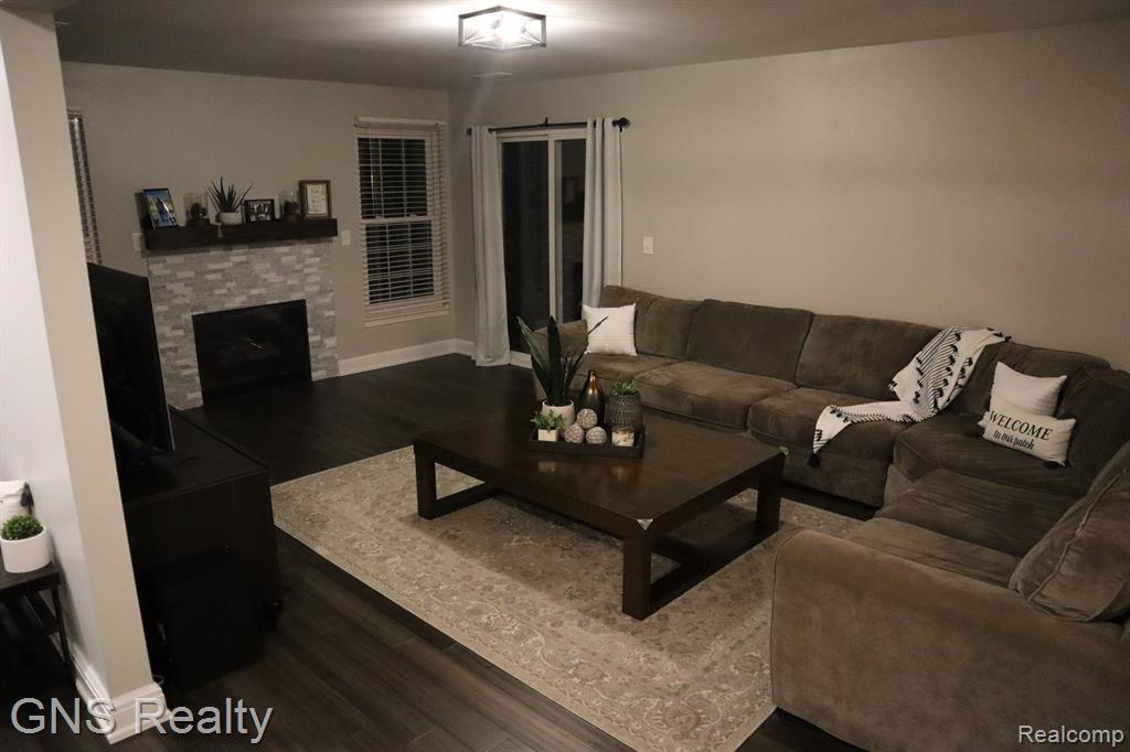 6488 SCOTLAND, Shelby Twp, MI 48316 — Photo 7