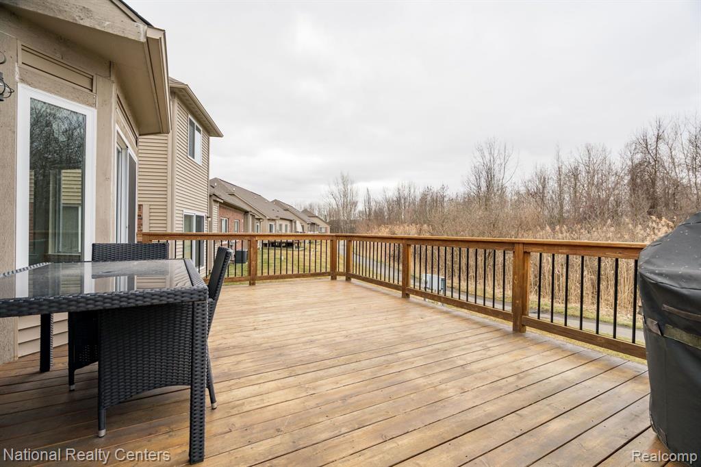 5236 HAWKSEYE Trace, Warren, MI 48092 — Photo 36