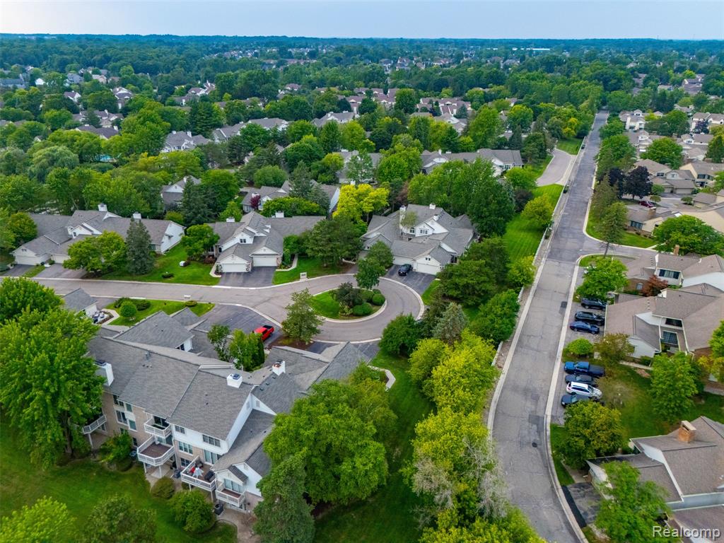 6012 Danbury Court, West Bloomfield, MI — Photo 57