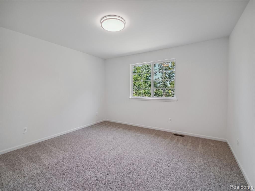46840 TIMBERLAND Street, Belleville, MI 48111 — Photo 26