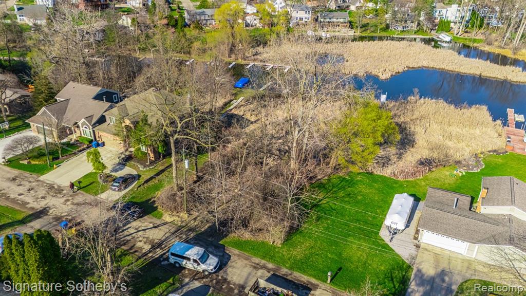 1105 Oregon Boulevard, Waterford, MI 48327 — Photo 6