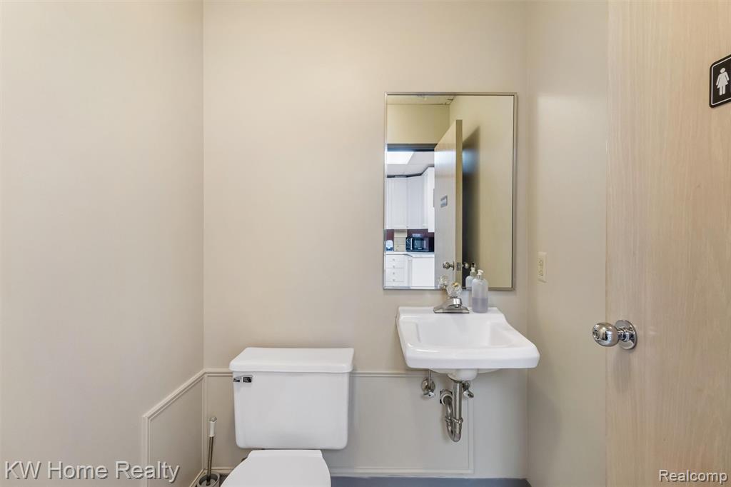 36880 Woodward Avenue, Suite 101, Bloomfield Hills, MI 48304 — Photo 23