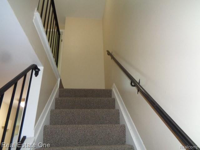 26537 Summerdale Drive, Southfield, MI 48033 — Photo 14
