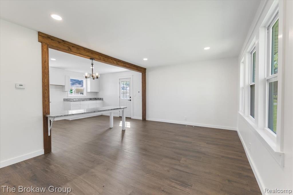4062 N Belsay Road, Flint, MI 48506 — Photo 8