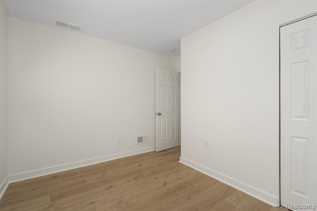 4620 INDEPENDENCE Drive, Clarkston, MI — Photo 38