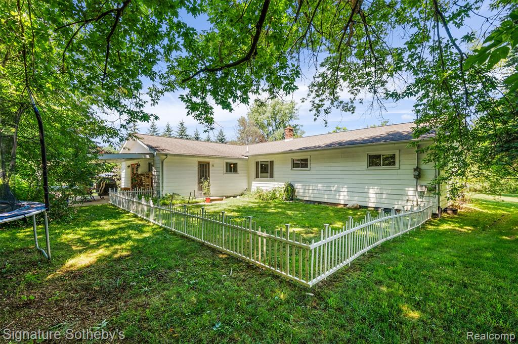 6694 Lierman Road, Imlay City, MI 48444 — Photo 23