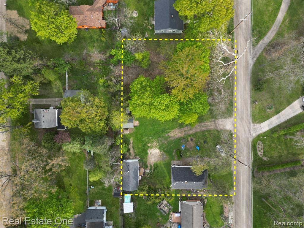 1850-1852 Ward Road, Bloomfield Hills, MI 48302