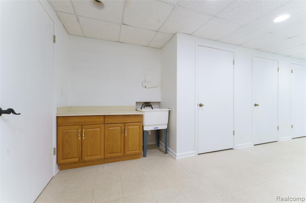 469 Winwood Circle, 121, Walled Lake, MI 48390 — Photo 20