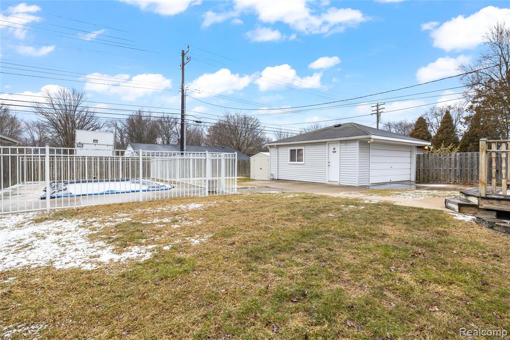 30801 Pardo Street, Garden City, MI — Photo 21