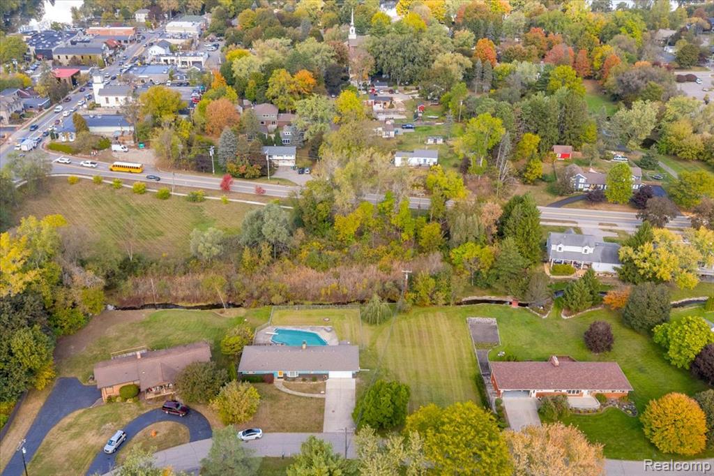 6710 Laurelton, Clarkston, MI — Photo 40