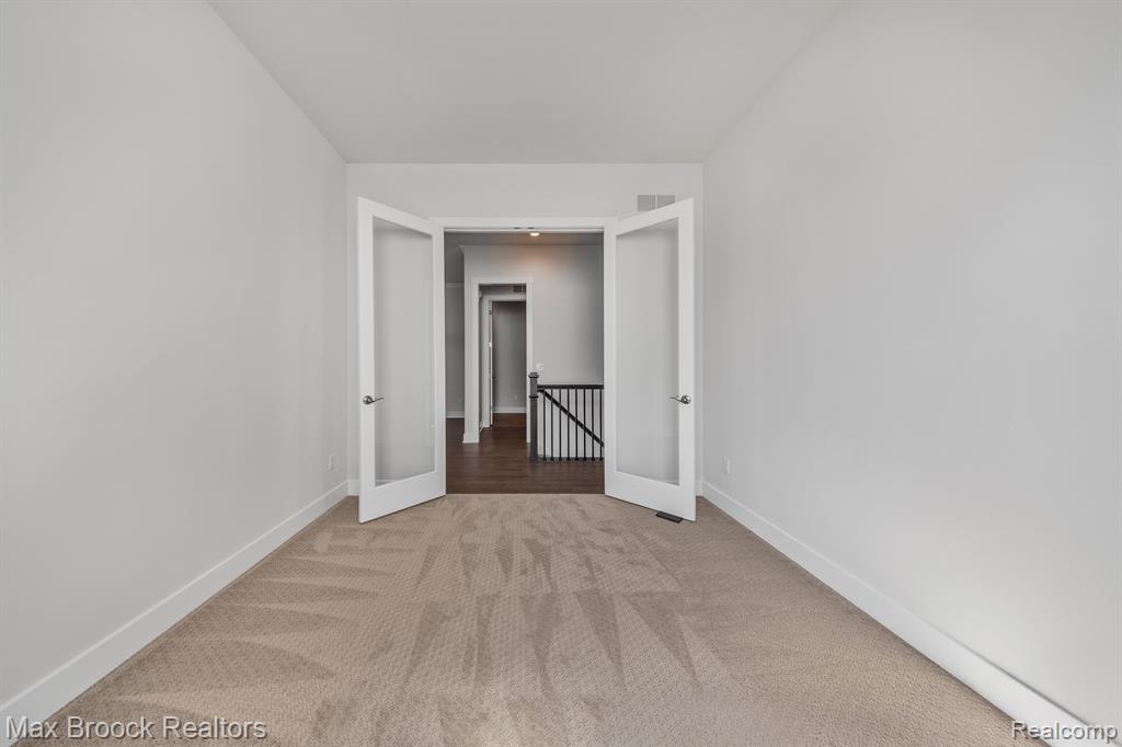 5636 Suffolk Court, West Bloomfield, MI — Photo 26