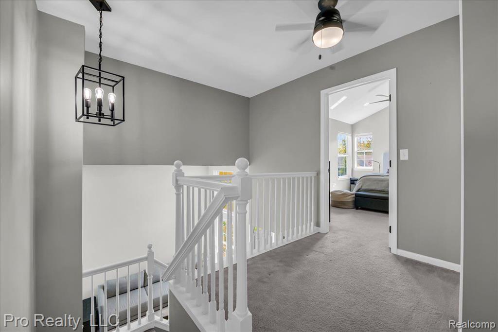 863 CALPERNIA, Wixom, MI 48393 — Photo 19