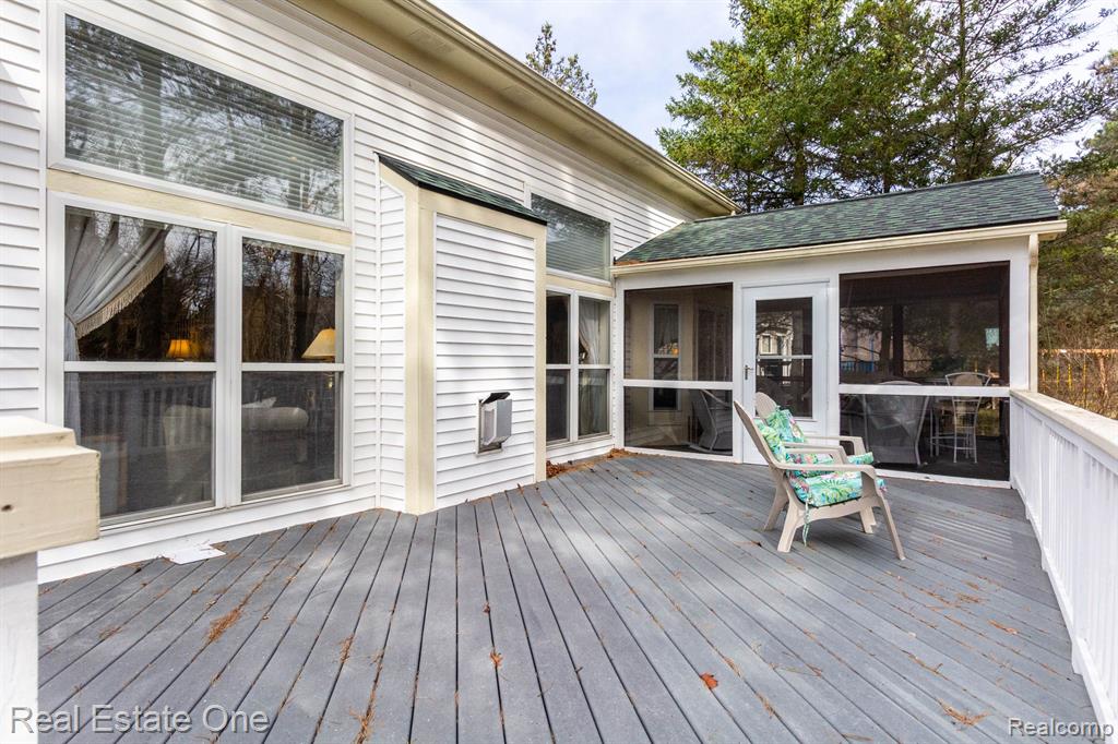 490 FRANKLIN LAKE Circle, Oxford, MI 48371 — Photo 54