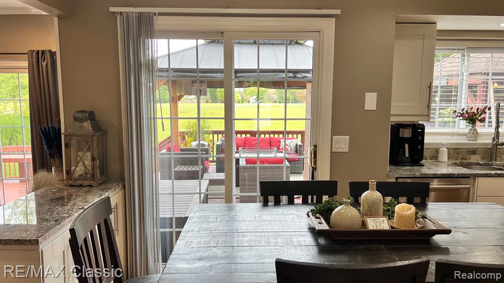 6644 Weathersfield Way, Canton, MI 48187 — Photo 16