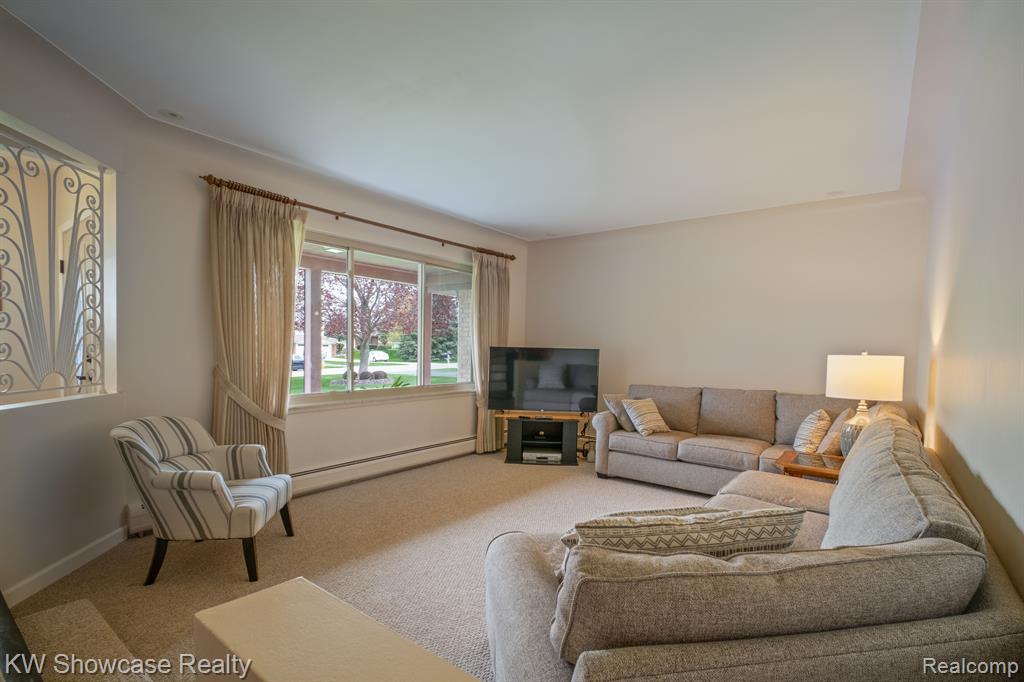 9145 SANDY RIDGE Drive, White Lake, MI — Photo 10