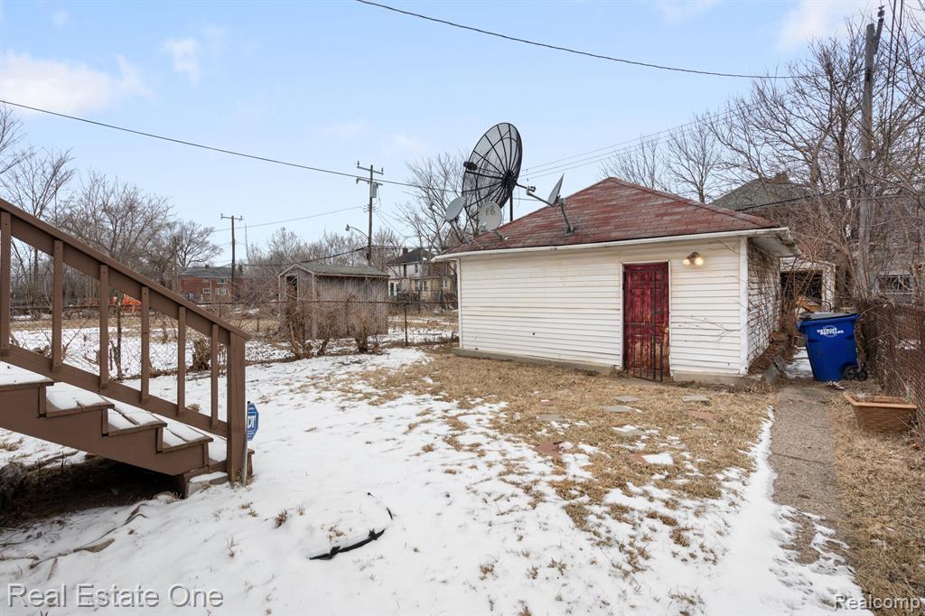 5370 SEEBALDT Street, Detroit, MI 48204 — Photo 24