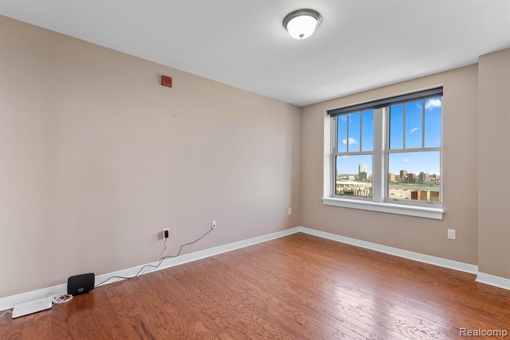 525 W Lafayette Boulevard, 14D, Detroit, MI 48226 — Photo 15
