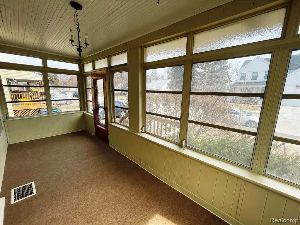 916 Owana Avenue, Royal Oak, MI 48067 — Photo 5