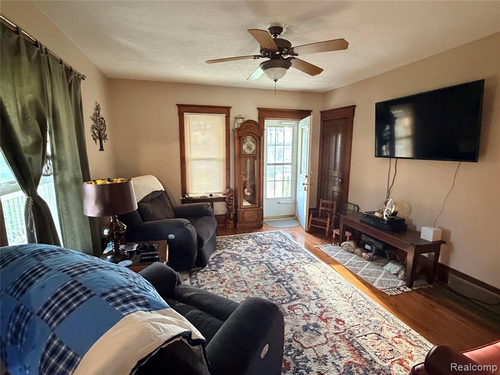 6038 Byron Road, Howell, MI 48855 — Photo 12