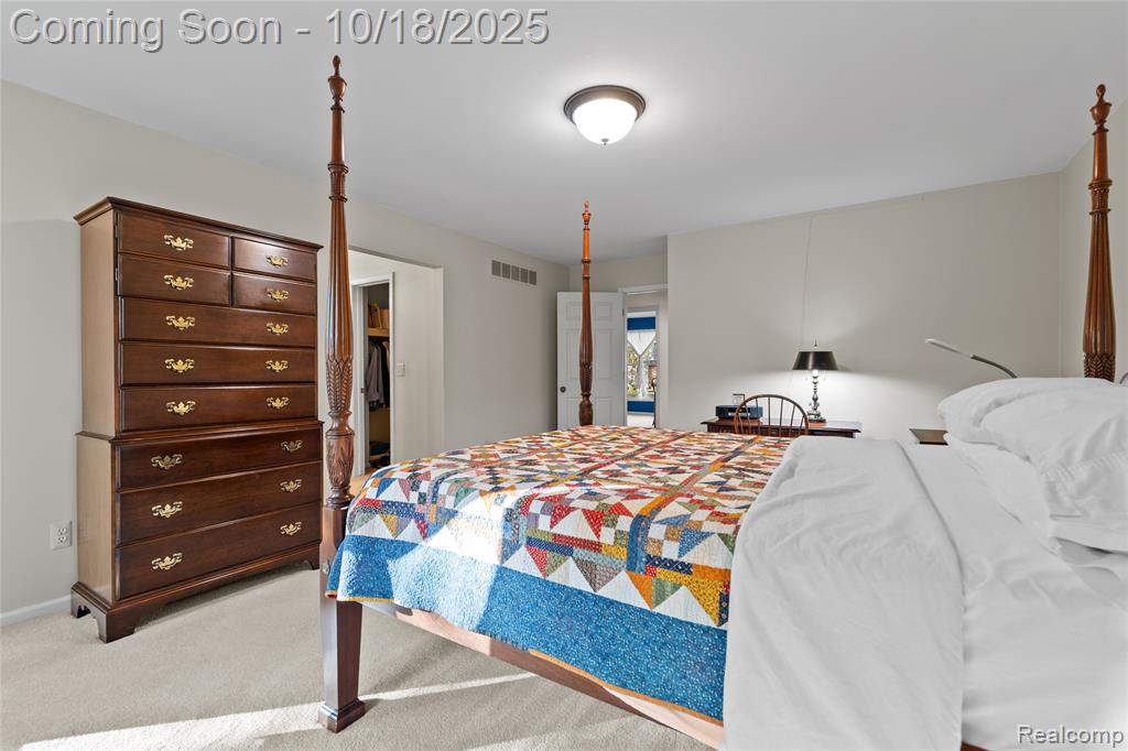 448 Streamview Court, Rochester Hills, MI 48309 — Photo 19