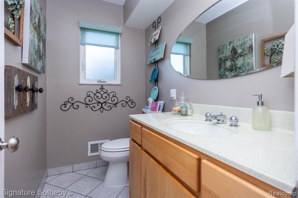 4086 Cherry Garden Drive, Commerce Twp, MI 48382 — Photo 17