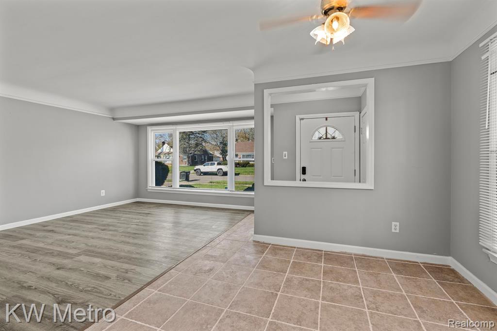 9226 GRANDVILLE Avenue, Detroit, MI 48228 — Photo 6