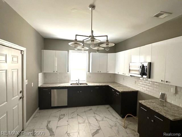 233 Leicester Street Street, Detroit, MI 48202 — Photo 9