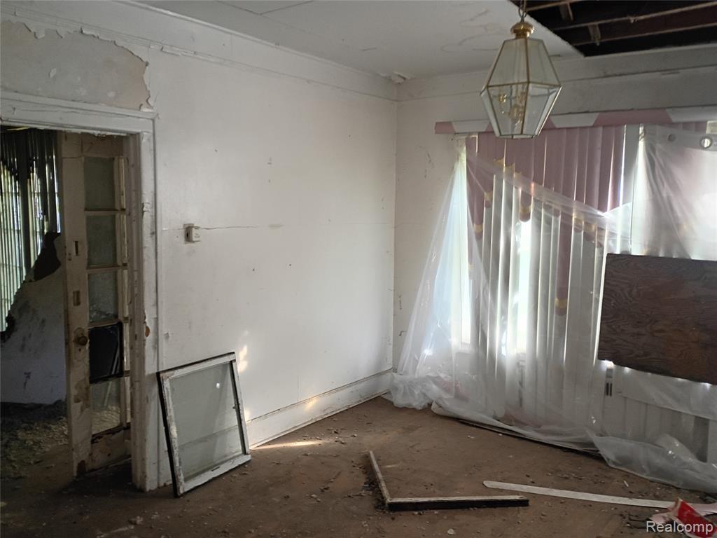670 Chalmers Street, Detroit, MI 48215 — Photo 7